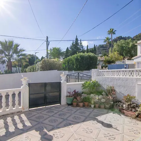 Casa Con Vistas Al Mar En - Cucarres *