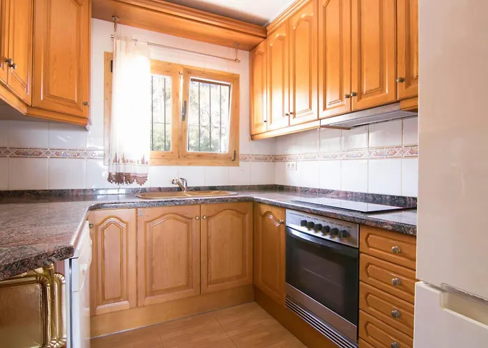 Casa Con Vistas Al Mar En - Cucarres *